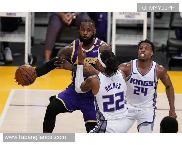 尽享足球盛宴新浪爱彩带你实时直播精彩赛事分析